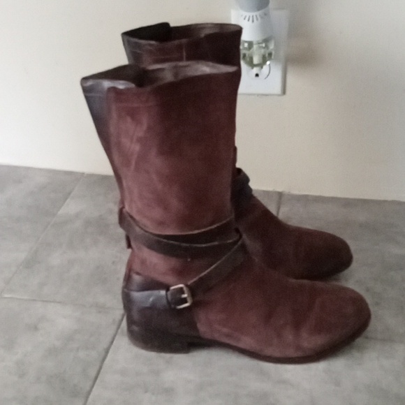 UGG boots size 7 women - Picture 2 of 6